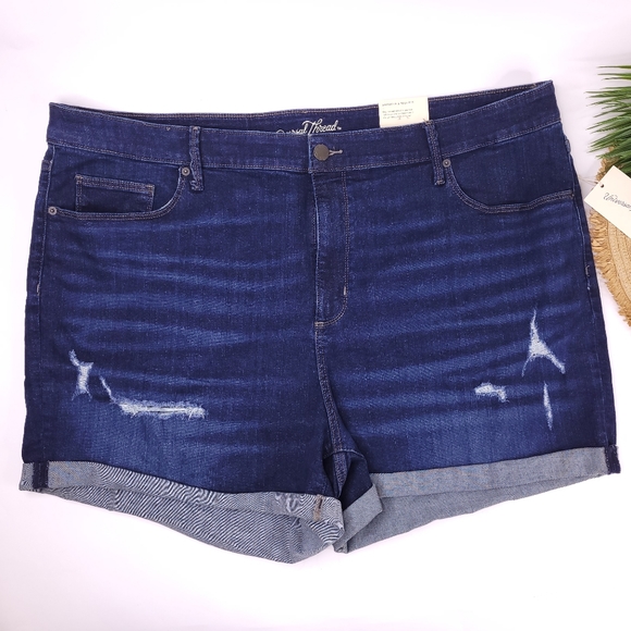 Universal Thread Dark Wash Midi Shorts Plus Size - Picture 5 of 6